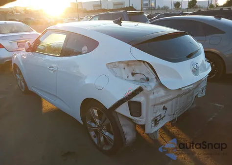 2016 Hyundai Veloster z USA, uszkodzony, nr VIN KMHTC6AD9GU298538